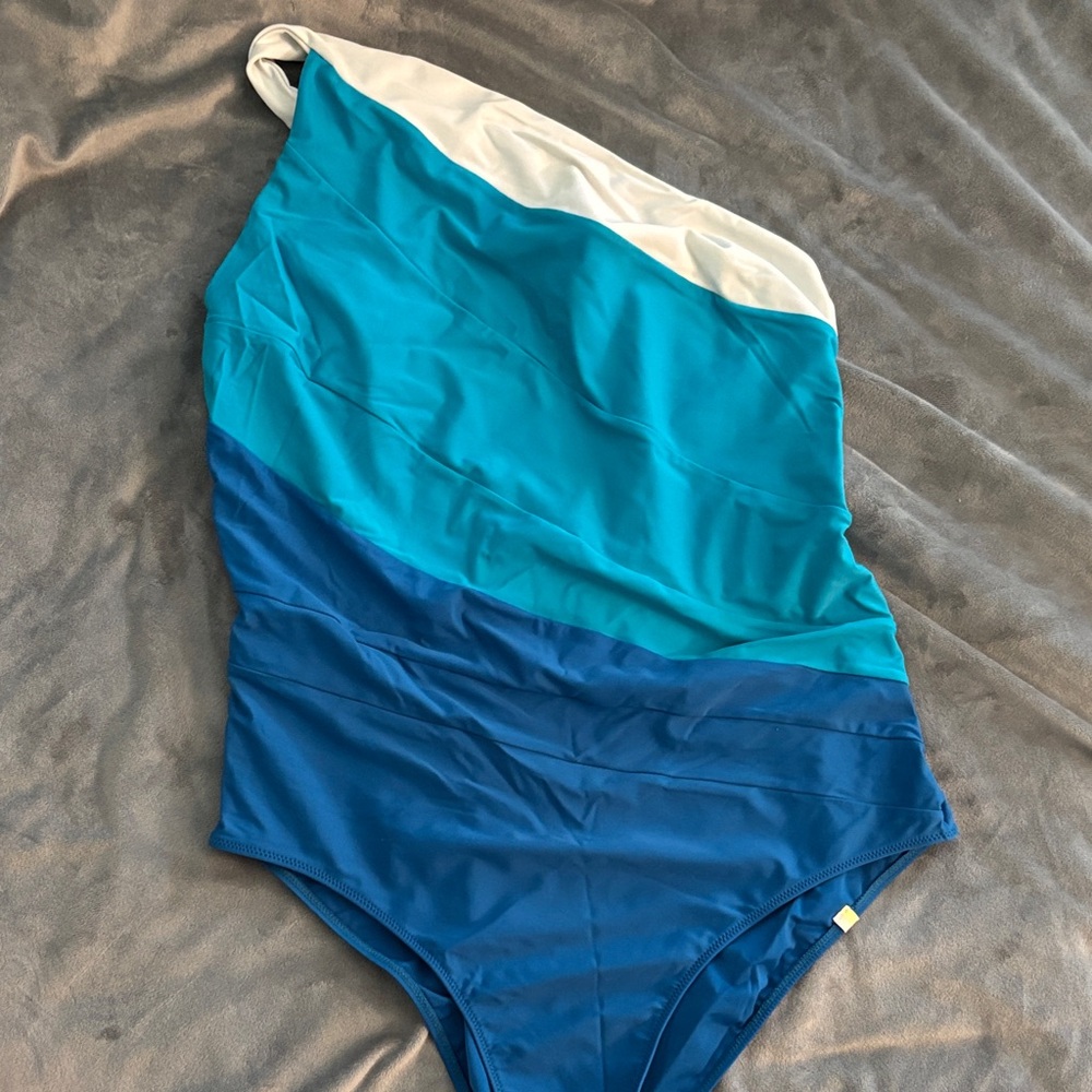 Summersalt Sidestroke one piece swimsuit Size